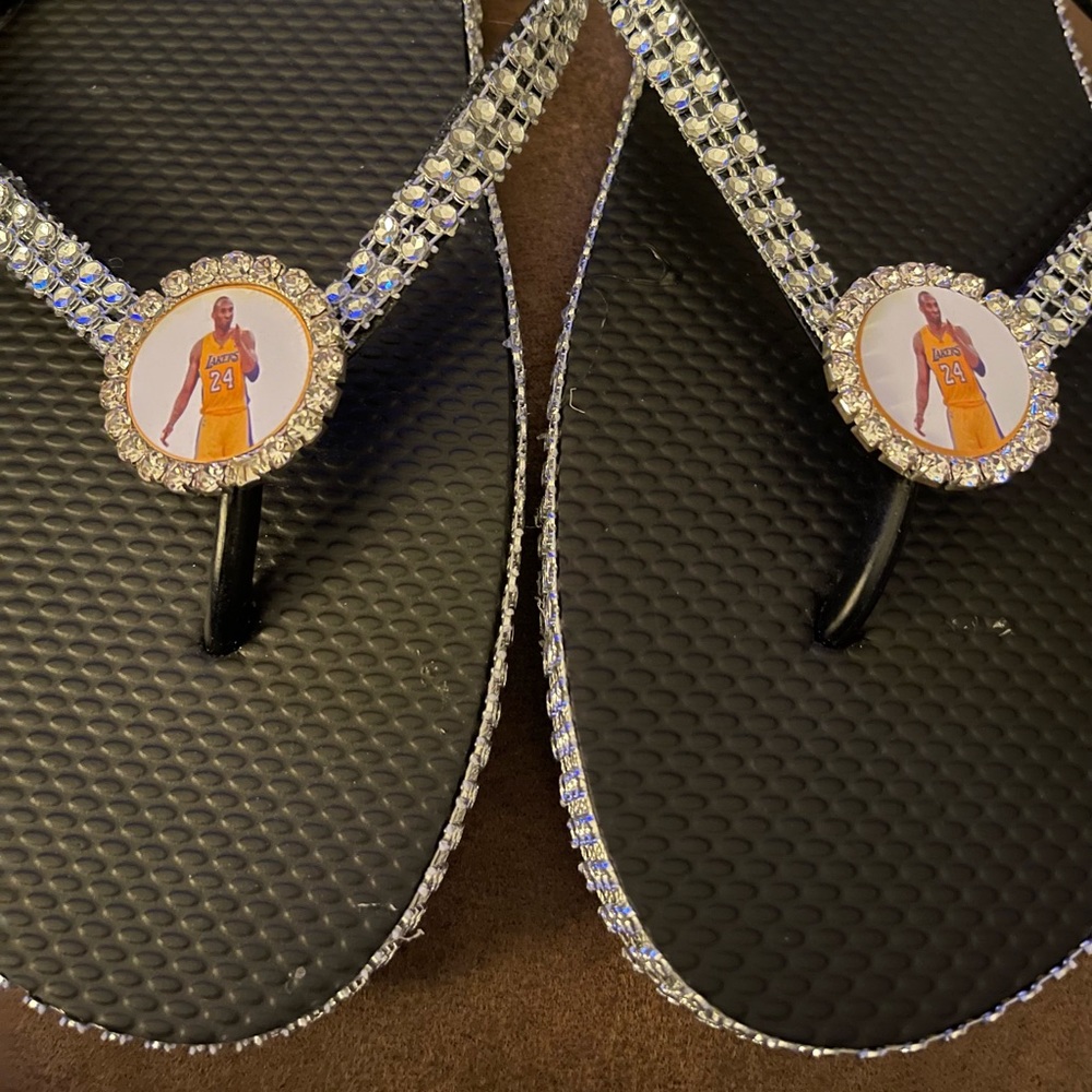 Kobe Bryant flip flops